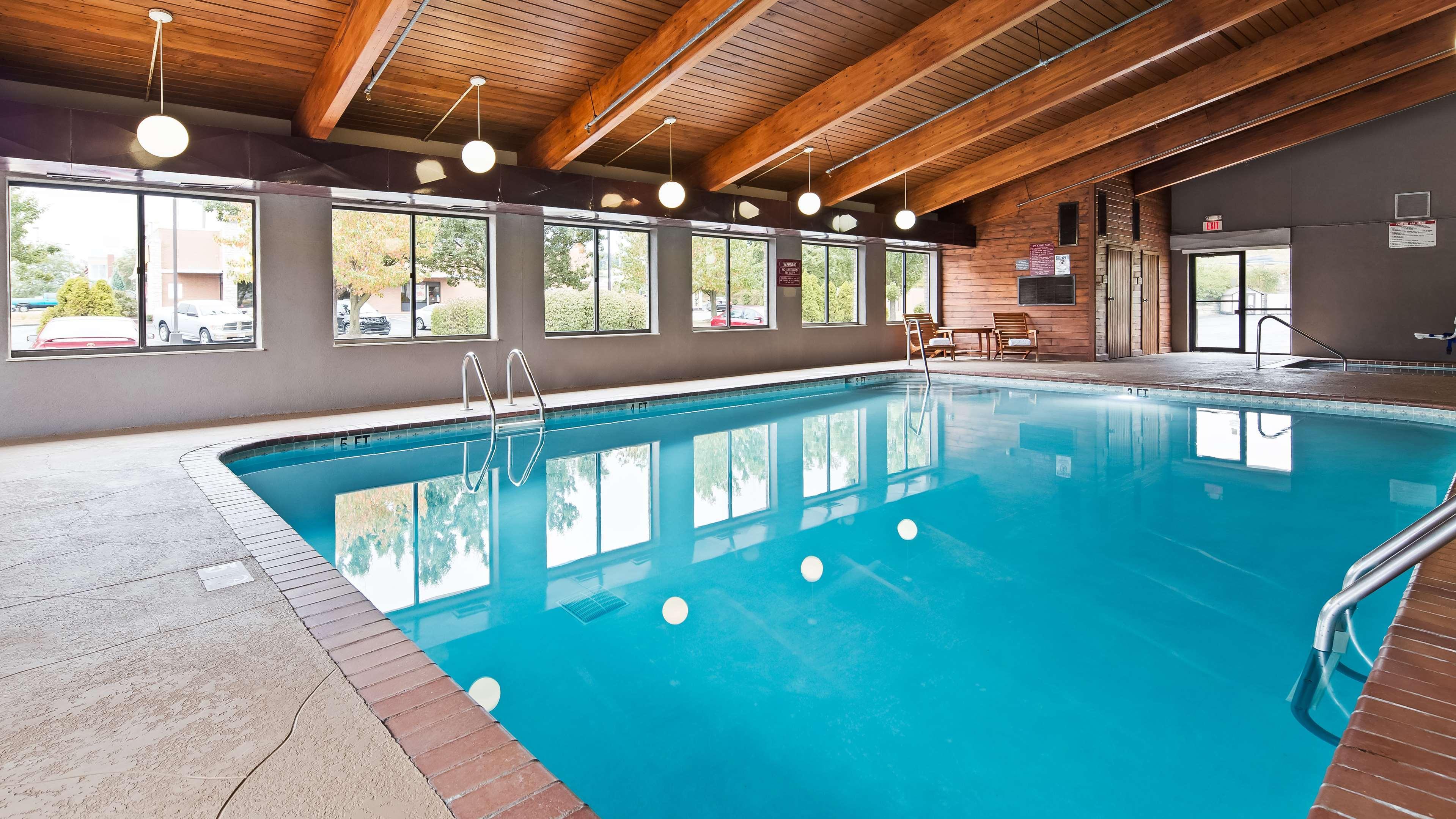 Best Western Plus North Canton Inn & Suites Luaran gambar